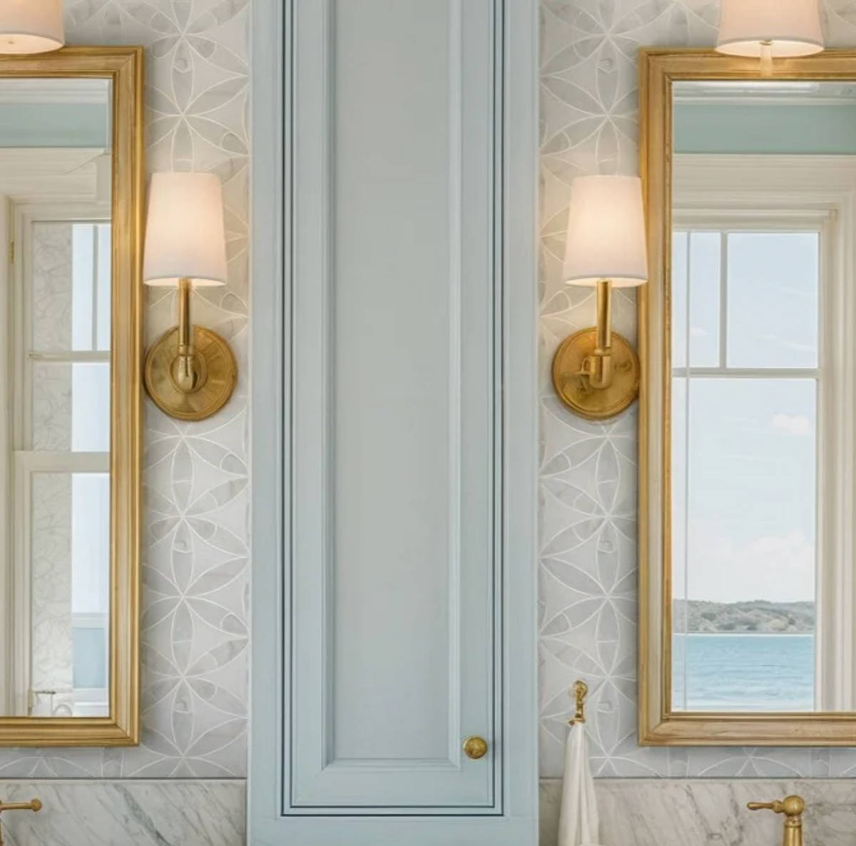 Nantucket Bloom Mother of Pearl Marble Mosaic Tile